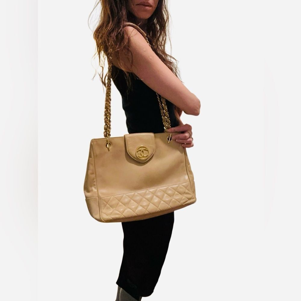 CHANEL Gold Quilted Shoulder Bag with Chain Straps - Picture 1 of 16